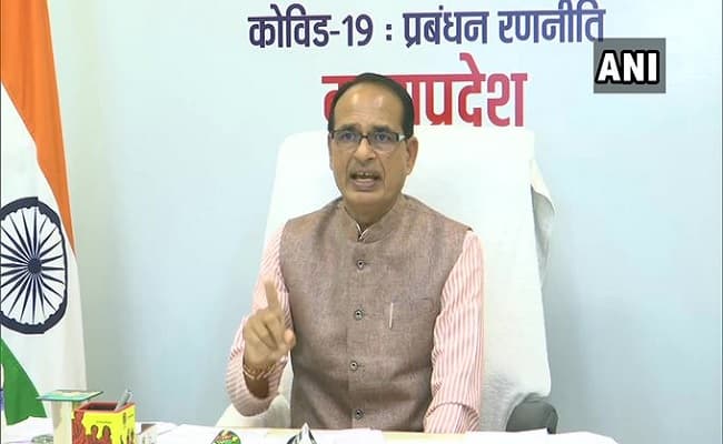 मध्य प्रदेश के सीएम शिवराज सिंह बोले- गायों का गोबर और मूत्र देश की अर्थव्यवस्था को मजबूत करने में सक्षम