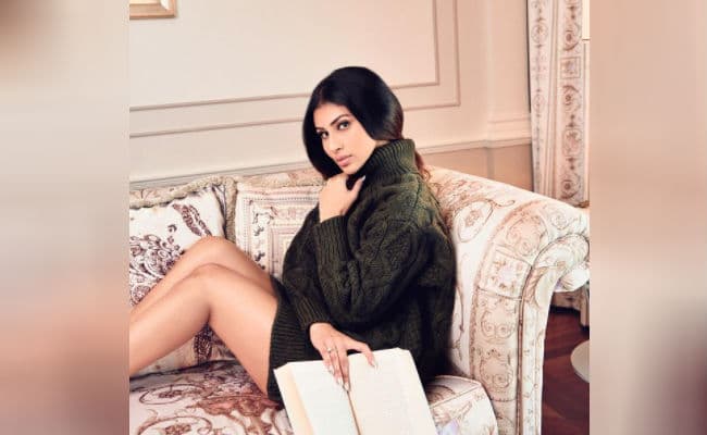 मौनी रॉय ने लेटेस्‍ट बोल्‍ड फोटोशूट से मचाया तहलका, सोशल मीडिया पर वायरल हुआ एक्‍ट्रेस का ये बोल्‍ड VIDEO