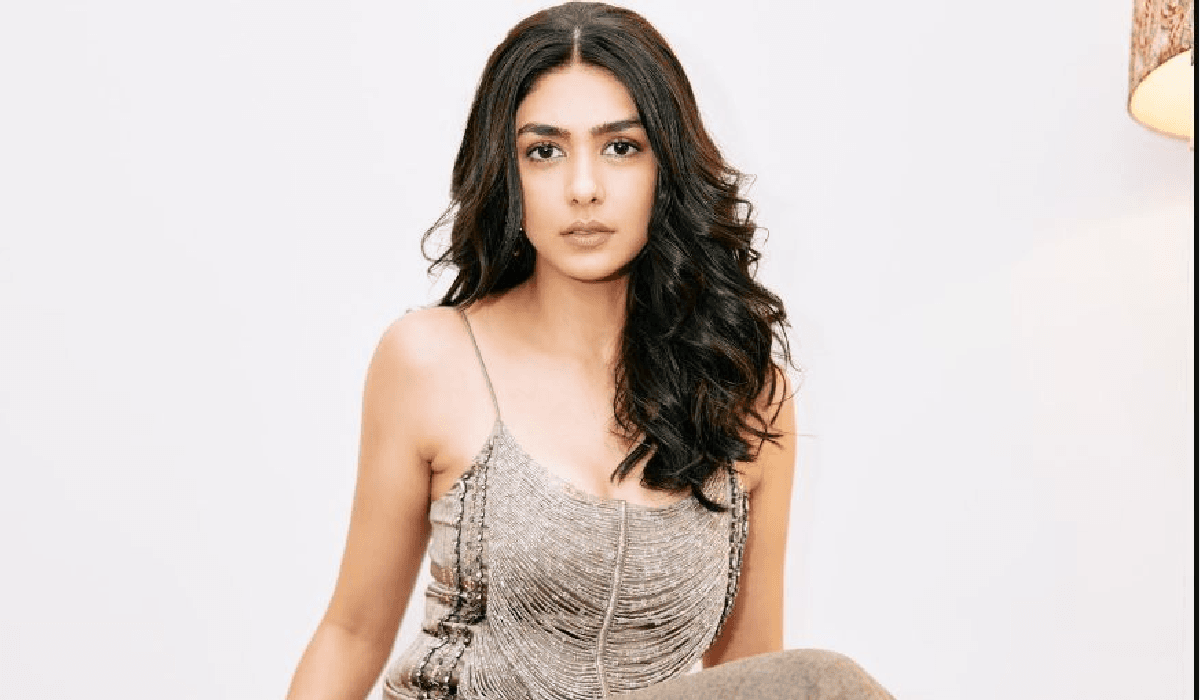 आलिया भट्ट की इस फिल्म की फैन हुईं मृणाल ठाकुर, बनना चाहती थीं इसका हिस्सा