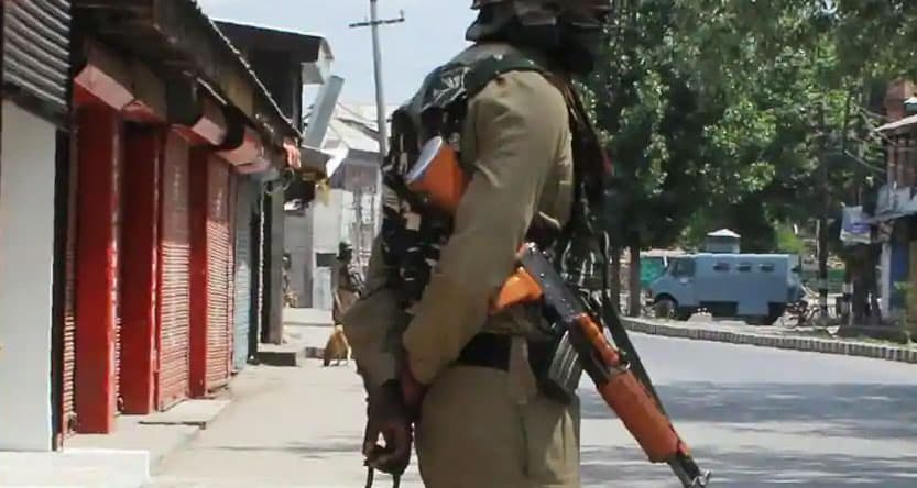 Coronavirus Outbreak : हिंदपीढ़ी में विधि-व्यवस्था के लिए मुसलिम पुलिस अफसरों की फौज उतारी