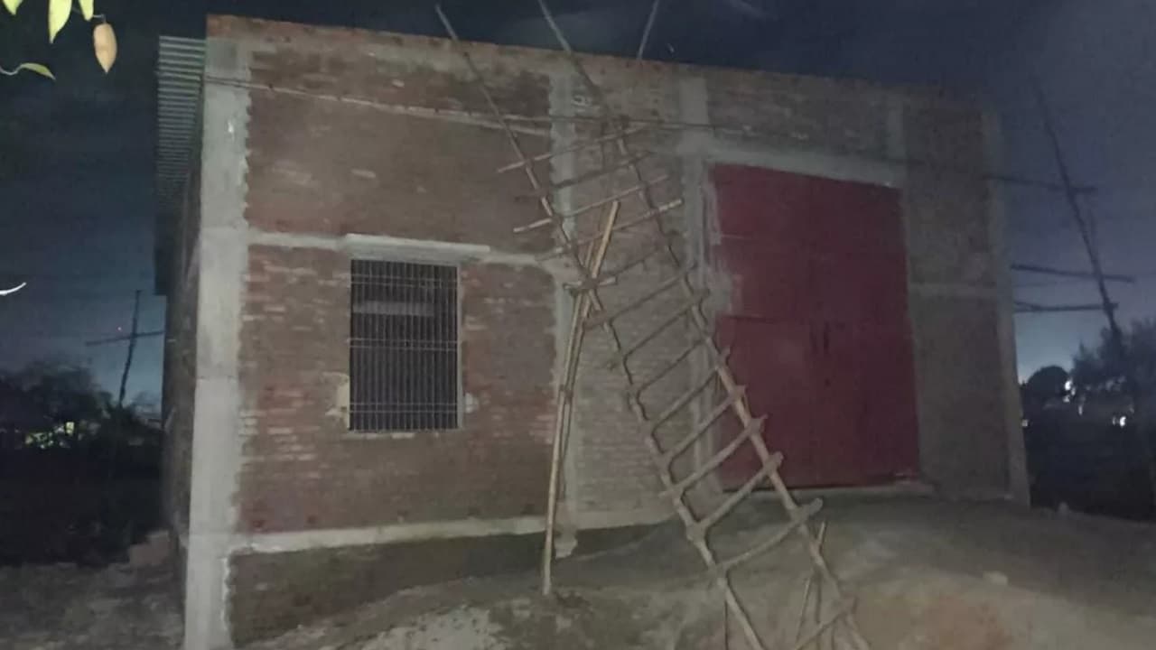 मुजफ्फरपुर में सत्तू फैक्ट्री में हुआ जबरदस्त धमाका, आधा दर्जन मजदूर झुलसे, शटर गिराकर फरार हुआ संचालक