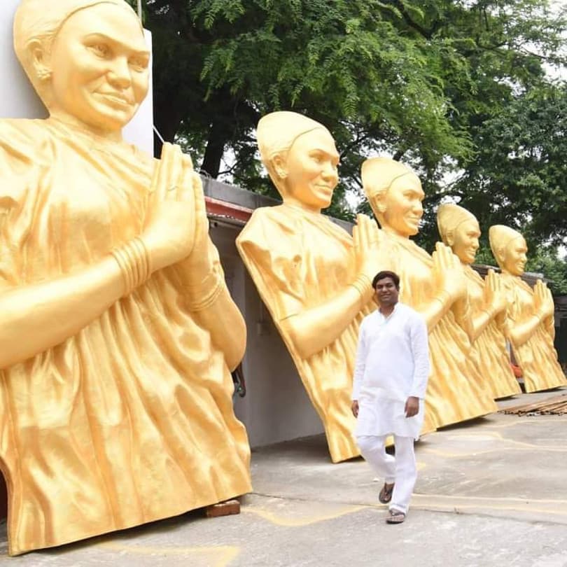 VIP के यूपी मिशन में फंसा पेंच? वाराणसी पहुंचे बिहार सरकार के मंत्री मुकेश सहनी को पुलिस ने किया नजरबंद