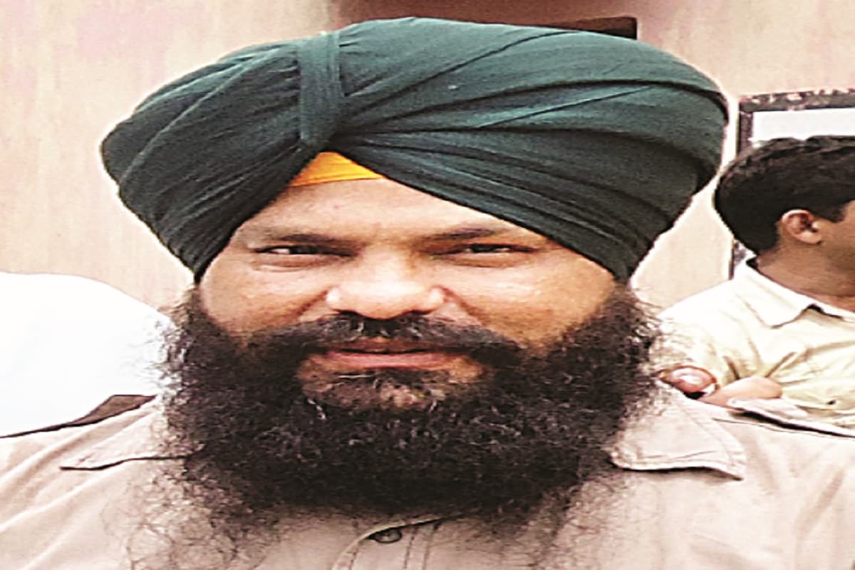 जमशेदपुर की महिला से दुष्कर्म के आरोपी गुरमुख सिंह मुखे की पुलिस कर रही तलाश, परिजनों से कहा सरेंडर कराएं