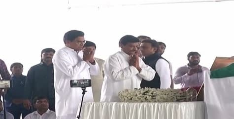 Mulayam Singh Yadav: राम गोपाल और शिवपाल ने दी मुलायम सिंह को श्रद्धांजलि, फूट-फूटकर रोए धर्मेंद्र यादव