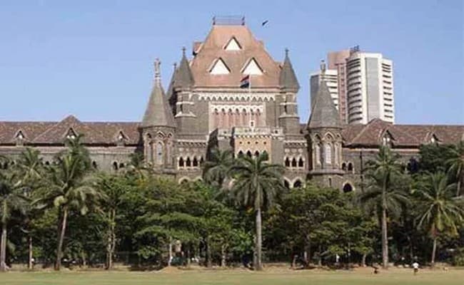 अदालत ने केंद्र, महाराष्ट्र से प्रवासियों के लिए विशेष रेलगाड़ियों पर ब्योरे मांगे