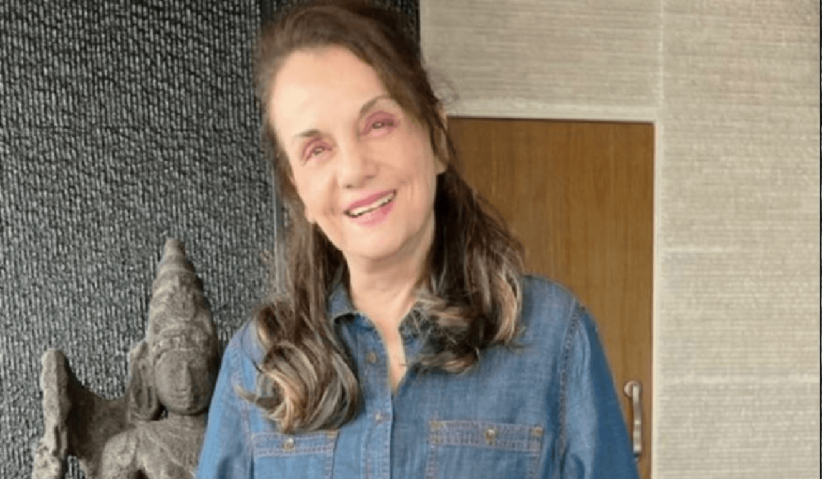 अंजू महेंद्रू की हेयर स्टाइलिस्ट बनीं दिग्गज एक्ट्रेस मुमताज, फैंस ने लिखा- दो सुंदरियां एक फ्रेम में...