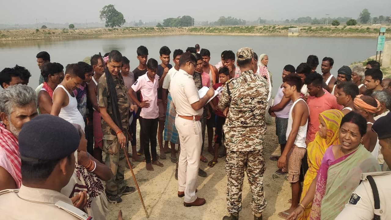 Aurangabad Crime : तालाब में शव मिलने से हड़कंप, कुछ दिन पहले से था लापता, जांच में जुटी पुलिस