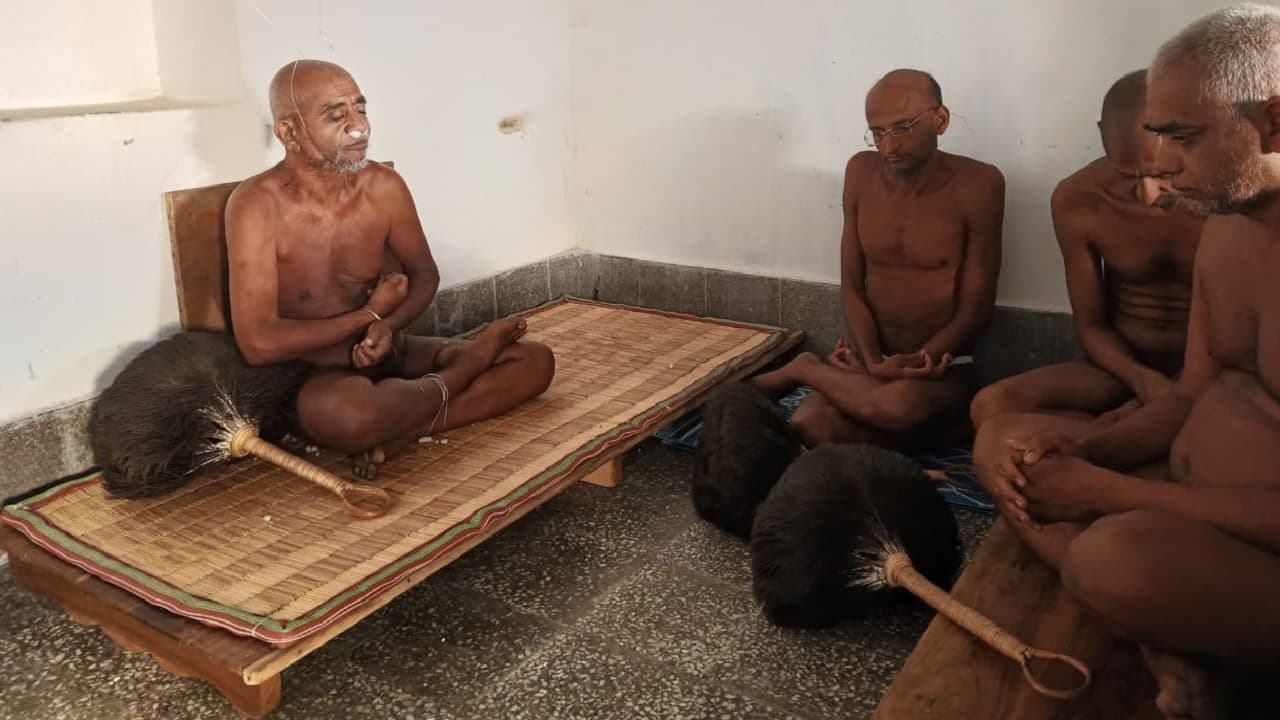 Bihar: जैन मुनि प्रशांत सागर ध्यान करते हुए कर गए देवलोकगमन, जीवन व सफलता के ये अहम मंत्र देकर हुए विदा...