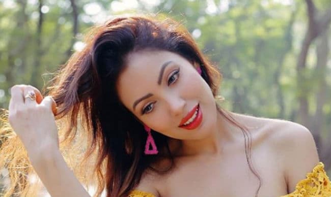 Taarak Mehta Ka Ooltah Chashmah : 'बबीता जी' की इन दिलकश तसवीरों पर फिदा हुए फैंस, PHOTOS में देखें एक्‍ट्रेस का बोल्‍ड लुक