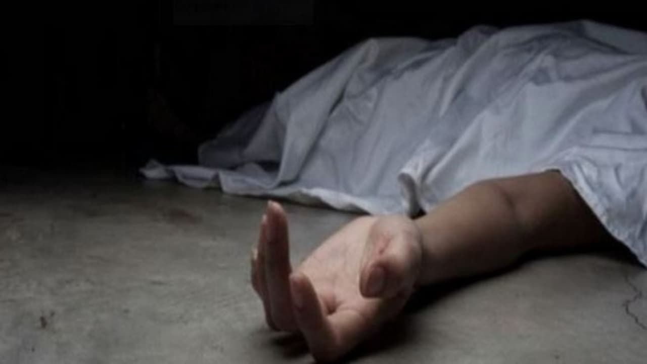 Lucknow Crime: लखनऊ में बुजुर्ग महिला की घर में गला रेतकर हत्या, लूट के नहीं मिले सबूत, करीबी पर गहराया शक