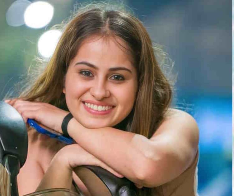 मुरादाबादः बेडरूम में पंखे से लटकता मिला 25 वर्षीय फैशन डिजाइनर का शव, मुंबई से आई थी घर