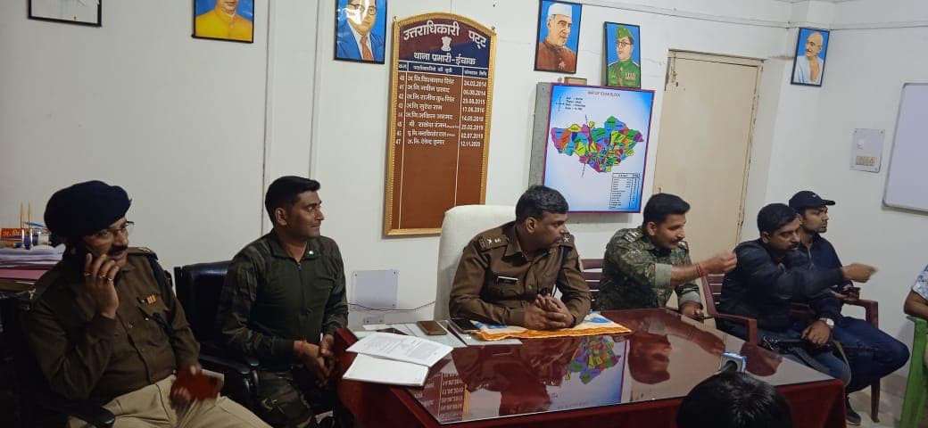 Jharkhand Naxal News : झारखंड के हजारीबाग में पुलिस-टीपीसी उग्रवादियों के बीच मुठभेड़, कुख्यात उग्रवादी अरुण मंडल हथियार के साथ गिरफ्तार