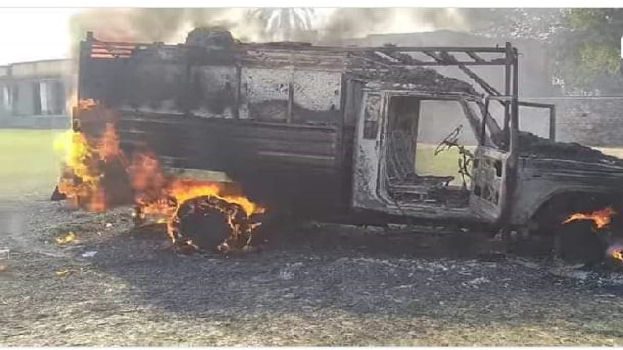 Bihar News: आग की लपटों से घिरे पिकअप को भगाता रहा ड्राइवर, खुले जगह में पहुंचाकर खुद कूदा बाहर
