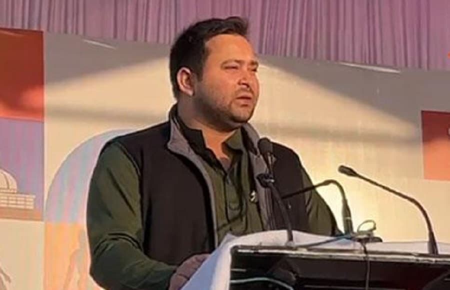 बिहार के डॉक्टर और नर्सों के लिए बड़ी खुशखबरी, तेजस्वी यादव ने पोस्टिंग को लेकर किया बड़ा एलान