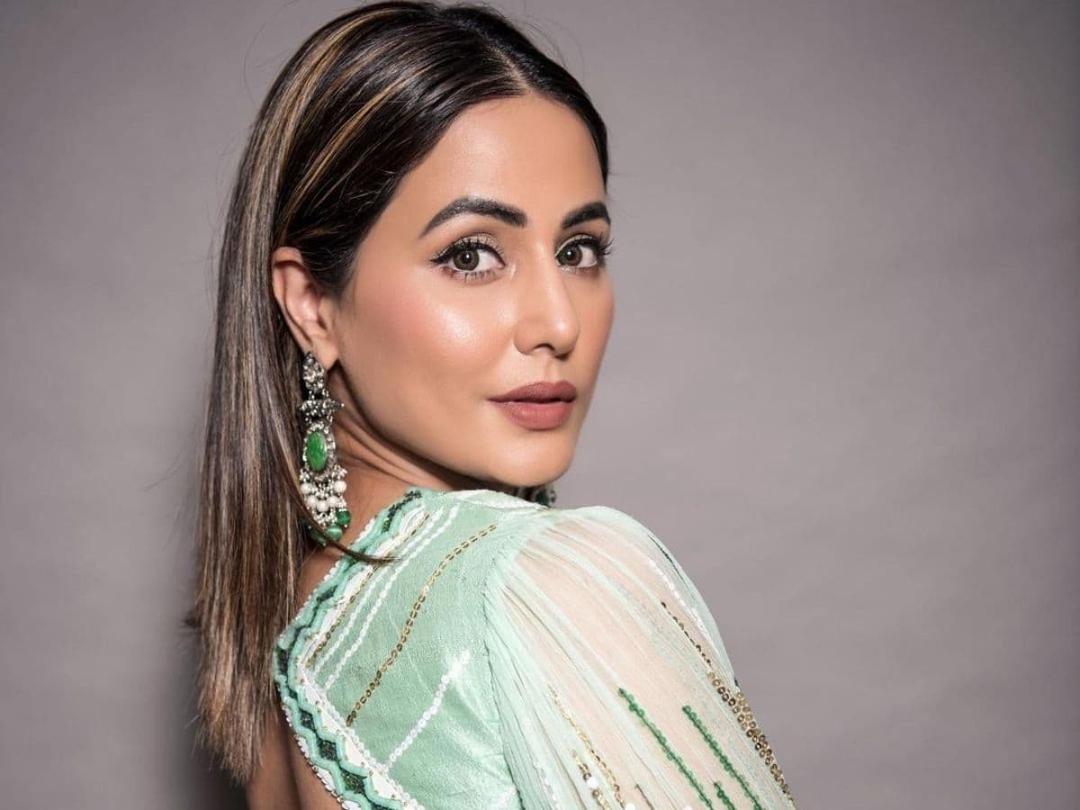 Hina Khan की पूरी फैमिली कोरोना पॉजिटिव, एक्ट्रेस ने पोस्ट में लिखा-24x7 मास्क और सैनिटाइजर के साथ तैयार