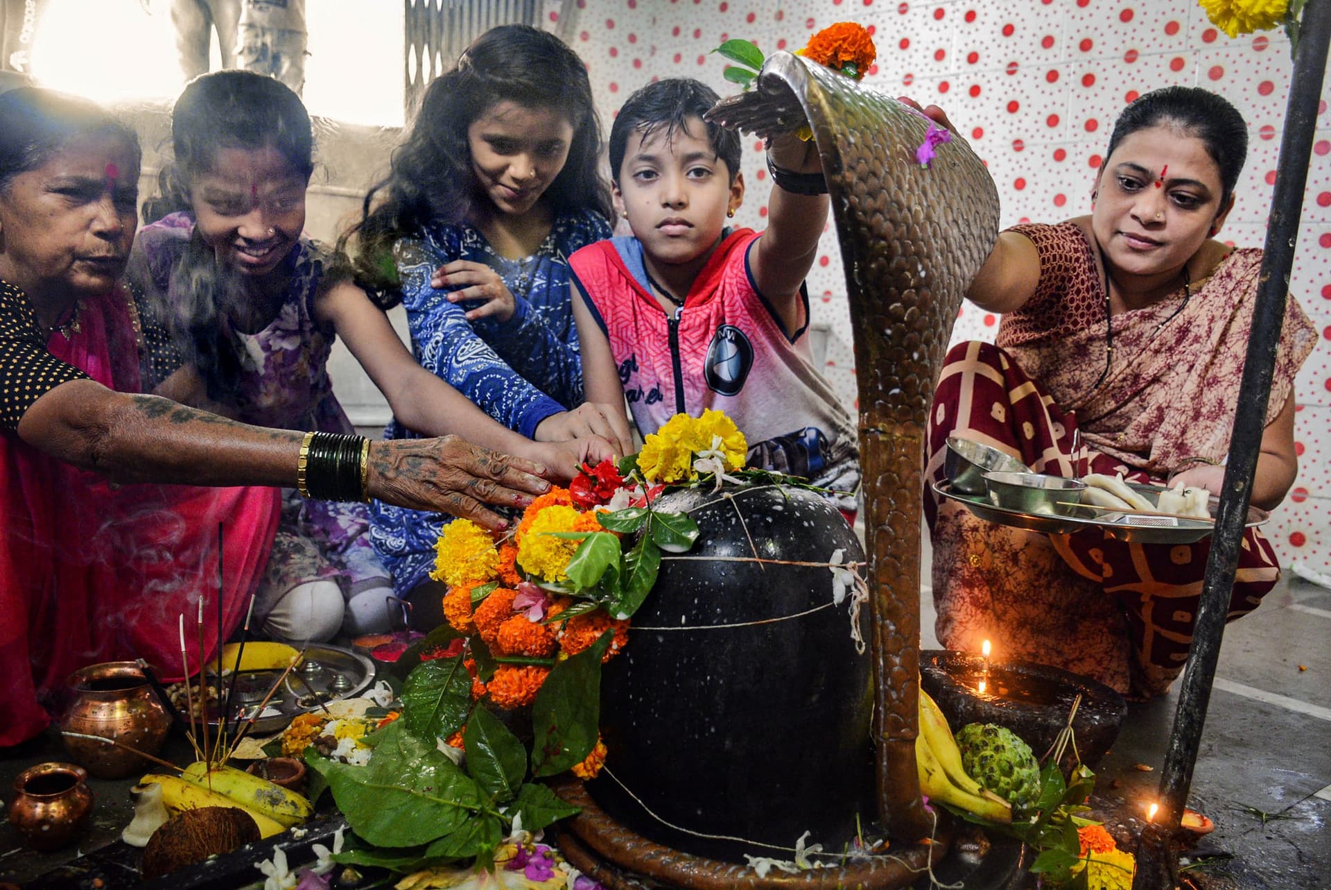 Nagpanchami : भारतीय संस्कृति का हिस्सा हैं नाग देवता, जानें कैसे हुई पूजा