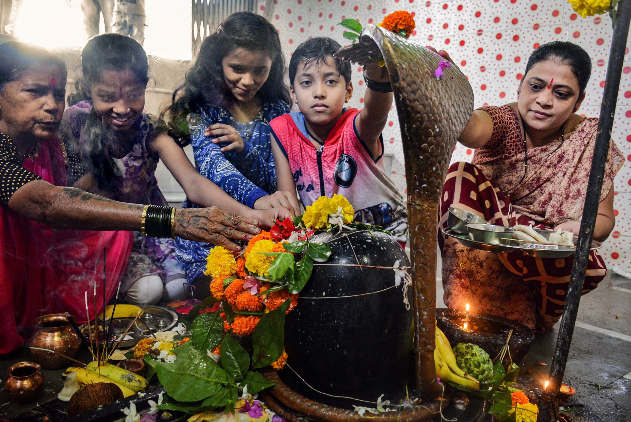 Nagpanchami : भारतीय संस्कृति का हिस्सा हैं नाग देवता, जानें कैसे हुई पूजा