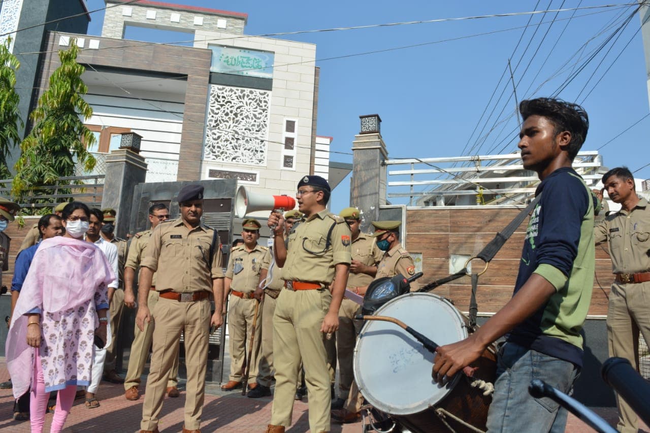 चोरी-लूट की गाड़ी को कबाड़ में बदलने वाले नईम गल्ला पर पुलिस का शिकंजा, करीब 9 करोड़ की संपत्ति जब्त