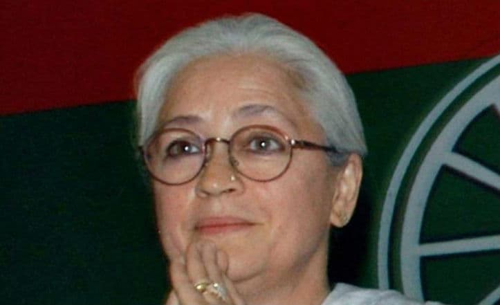 गोवा में फंसी अभिनेत्री नफीसा अली, खाने का सामान और दवाई मिलना हुआ मुश्किल, बेंगलुरु में भांजी कोरोना पॉजिटिव