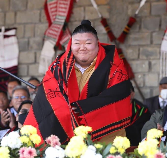 भाजपा का ये मंत्री मंच पर सो भी लेता है, तेमजेन इमना अलांग ने गिनाये छोटी आंख के फायदे