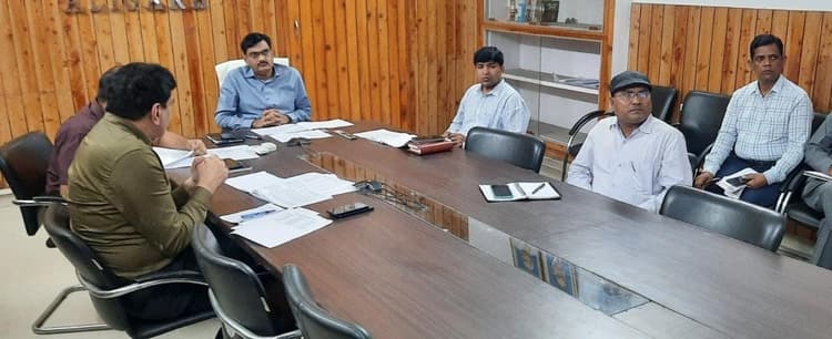 Aligarh News: अलीगढ़ के 19 नगर निकायों में 221 मतदान केंद्रों पर डाले जाएंगे वोट, देखें पूरी लिस्ट