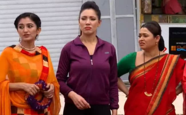 TMKOC: क्या अकेले रह जायेंगे जेठालाल के दोस्त, शो छोड़ सकती हैं ये अभिनेत्री TMKOC: क्या अकेले रह जायेंगे जेठालाल के दोस्त, शो छोड़ सकती हैं ये अभिनेत्री