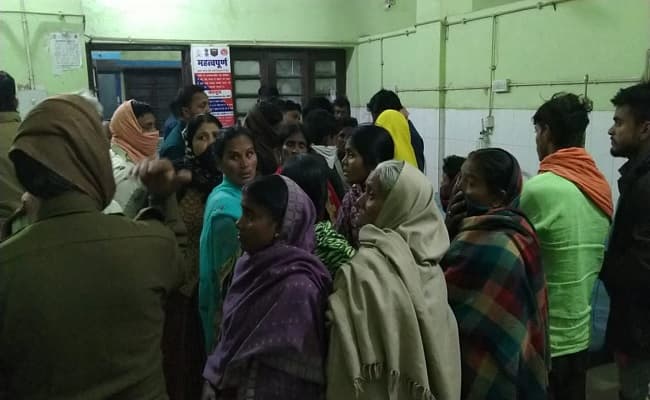 Mob Lynching से बचा दूल्हा, नयी नवेली दुल्हन की मौत के बाद परिजनों ने लात घूंसे से की पिटाई, ऐसे बची जान