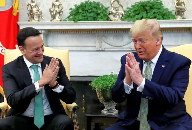 ‘न्यूयॉर्क टाइम्स' ने माना-कोरोना से बचना है तो हैलो-हाय छोड़िए, हाथ जोड़कर नमस्ते बोलिए