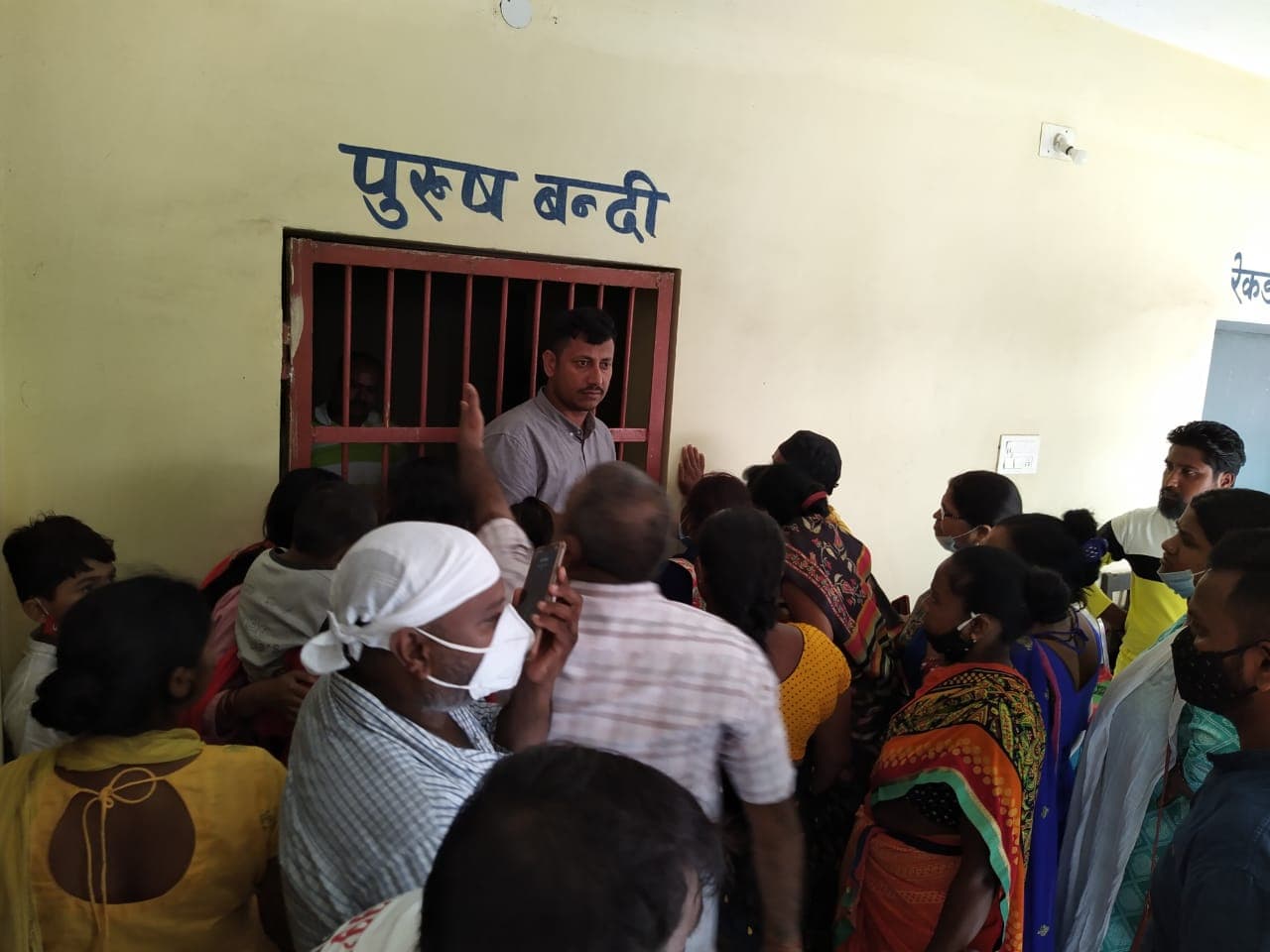 Jharkhand Crime News : सागर राम हत्याकांड का मुख्य आरोपी सीटू साव गिरफ्तार, मृतक के परिजनों का नामकुम थाने में हंगामा