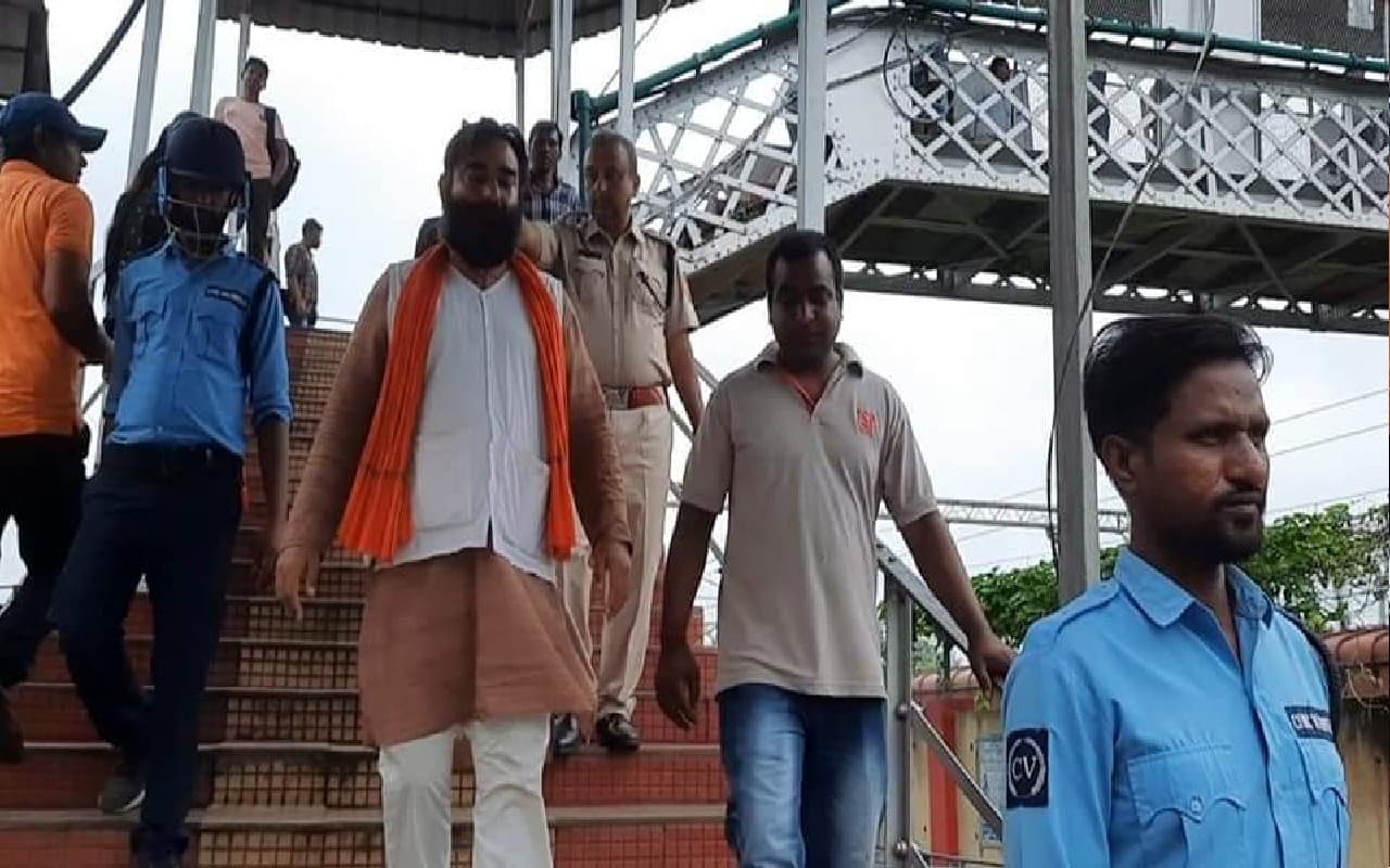 BJP के नवान्न अभियान को पानागढ़ में पुलिस ने रोका, पार्टी के जिला उपाध्यक्ष समेत 8 हिरासत में