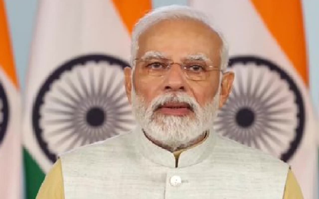 CWG 2022: निकहत जरीन ने पीएम मोदी को गिफ्ट किये बॉक्सिंग ग्लव्स, हिमा दास ने भेंट किया असमिया गमछा