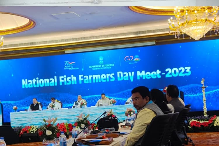 केंद्रीय मंत्री पुरुषोत्तम रूपाला से एक्वा पार्क निर्माण को लेकर कृषि सचिव अबू बकर सिद्दीकी ने मांगी मदद