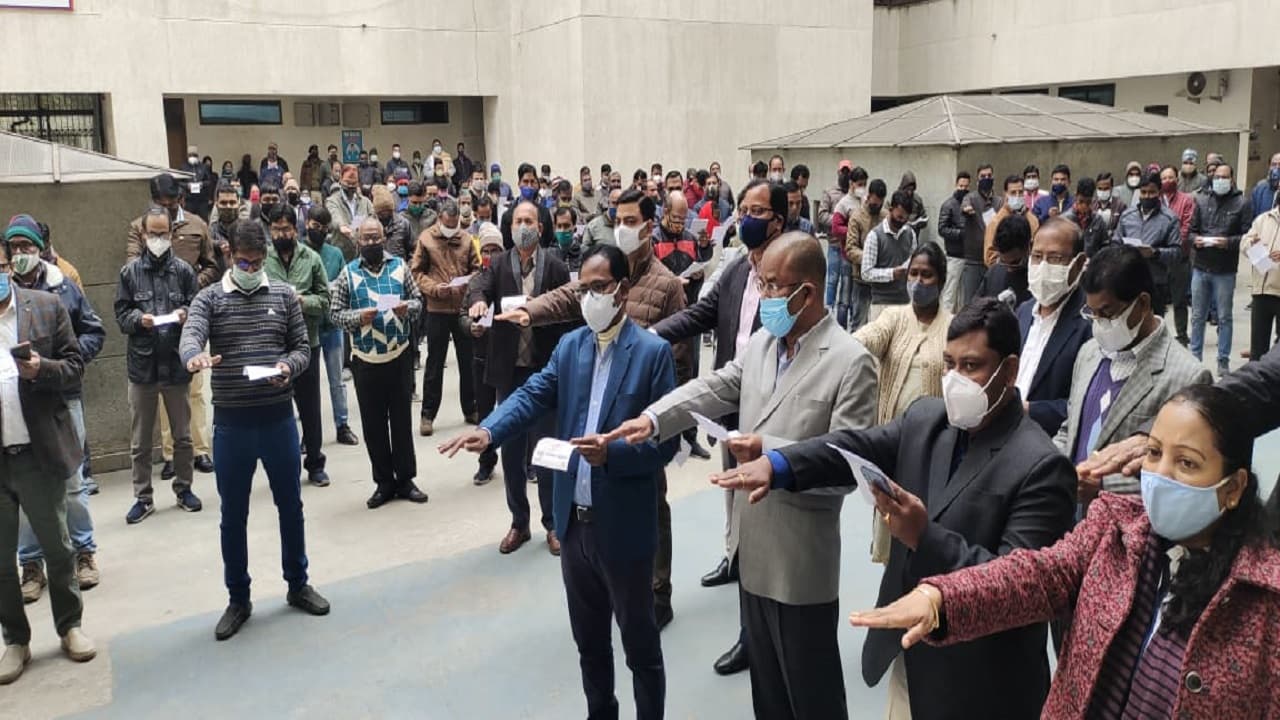 National Voters Day 2022: राष्ट्रीय मतदाता दिवस पर शपथ ग्रहण समारोह, रांची DC ने कर्मियों को दिलाई ये शपथ