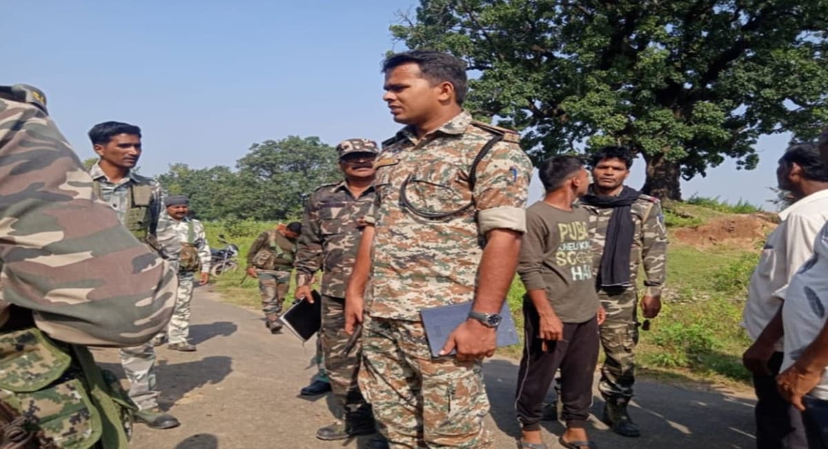 पलामू के नौडीहा में जमीन विवाद में रिश्तेदार ने मां-बेटे की हत्या की, दो आरोपी ने किया सरेंडर