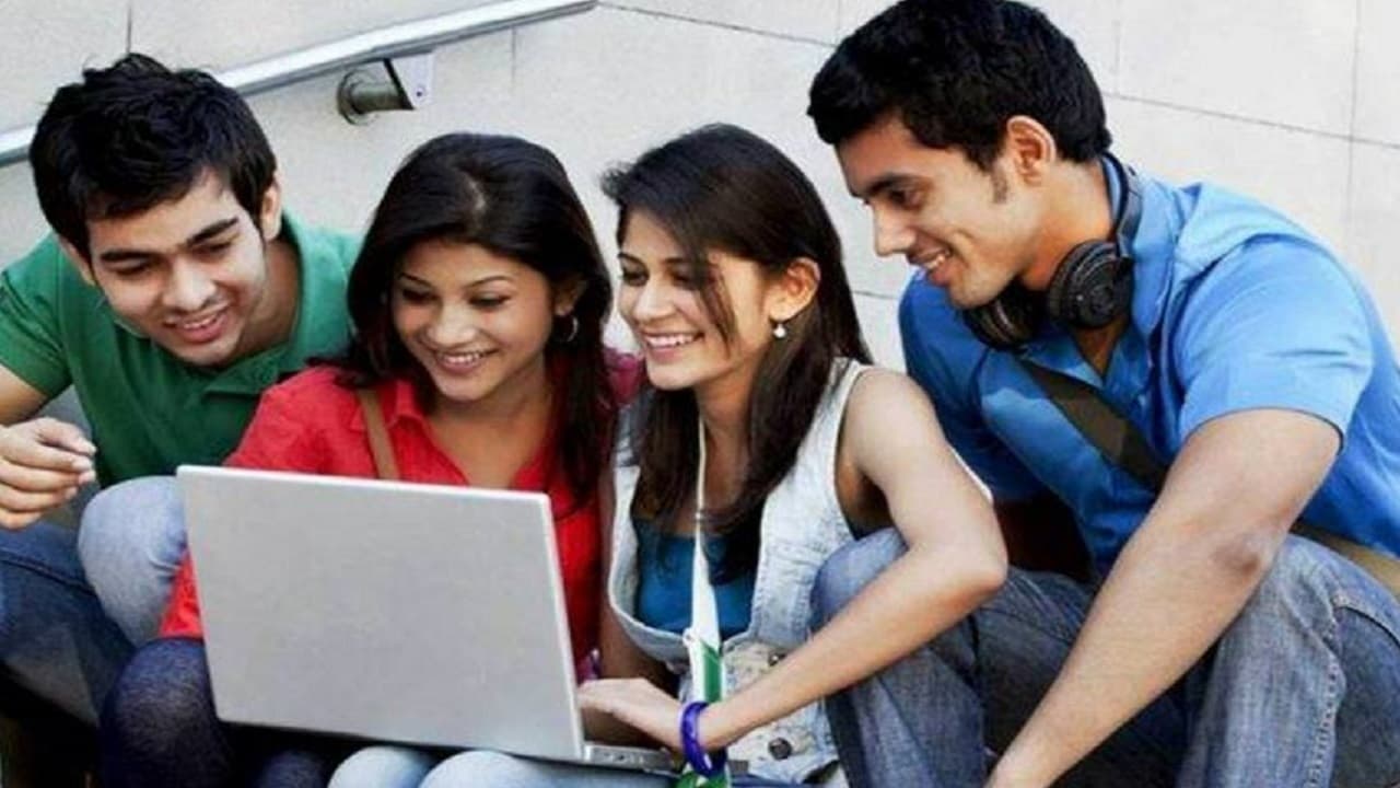 Job Alert 2023: यहां है सरकारी नौकरी की भरमार, 41,822 पदों के लिए आई वैकेंसी, देखें डिटेल