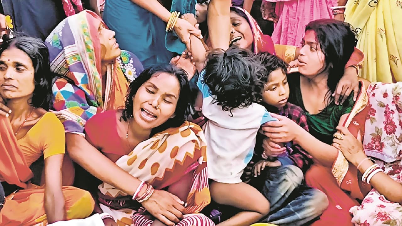 बिहार में मौत का तांडव: आधा दर्जन लोग डूबे तो कई ठनके की चपेट में आए, पेड़ की टहनी के नीचे दबकर भी हुई मौत..