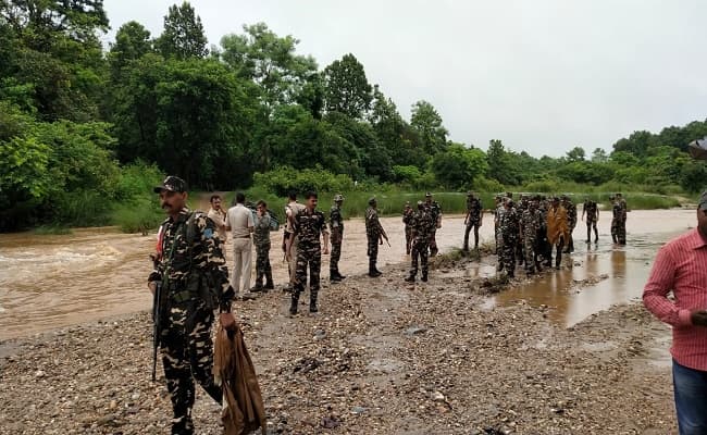 छत्तीसगढ़: नारायणपुर में मुठभेड़ के दौरान एक इनामी नक्सली कमांडर ढेर, AK-47 बरामद