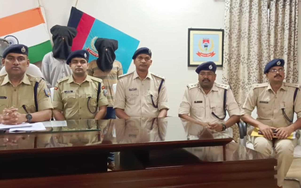 चाईबासा : तुम्बाहाका मुठभेड़ में शामिल दो नक्सली 10 दिन बाद गिरफ्तार