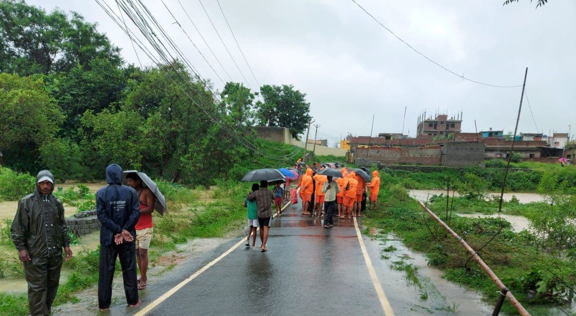 रांची में हो रही लगातार बारिश, स्वर्णरेखा नदी में बहे शख्स की खोजबीन में जुटी NDRF की टीम