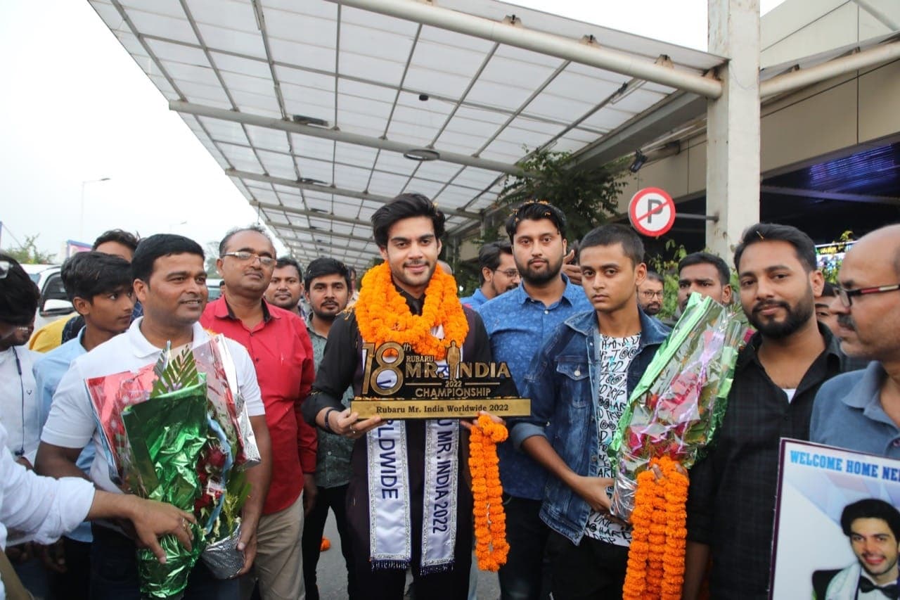 पटना के नील आर्यन ने जीता मिस्टर इंडिया वर्ल्ड वाइड का खिताब, एयरपोर्ट पर हुआ भव्य स्वागत