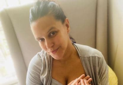 नेहा धूपिया ने शेयर की बेटे को ब्रेस्टफीड कराते हुए फोटो, ताहिरा कश्यप के कमेंट ने खींचा फैंस का ध्यान