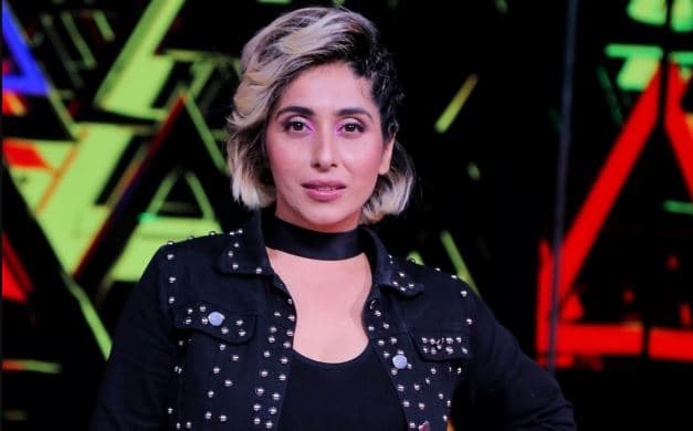 Exclusive : लोगों को अश्लील लग रहा है तो कहना नहीं देखना बन्द करें- नेहा भसीन