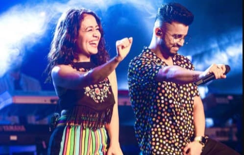 नेहा कक्कड़ ने दुबई से शेयर की तसवीरें, सिंगर को डांस करता देख यूजर्स बोले- रोहनप्रीत का कमेंट आया?