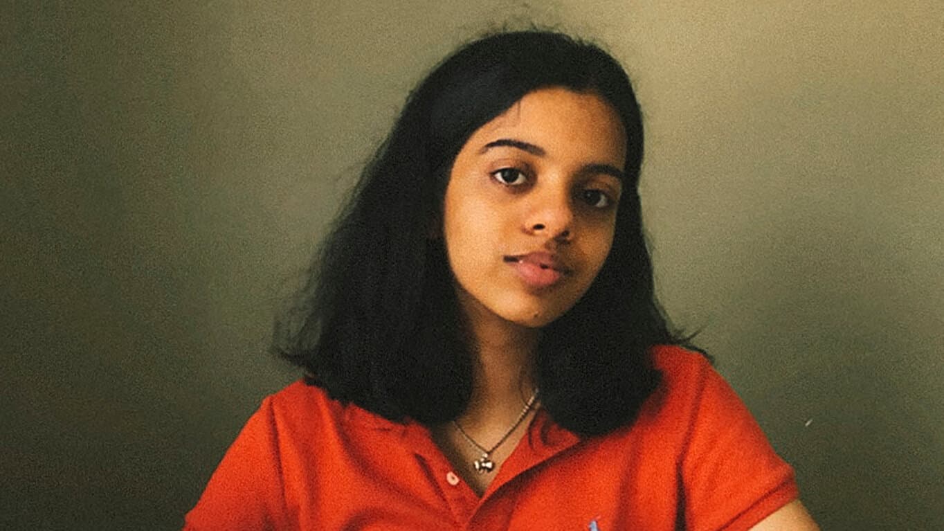 Six Feet Apart: भारतीय मूल की 15 वर्षीय छात्रा नेहा शुक्ला ने बनाया सोशल डिस्टेंसिंग मापने वाला अलार्म