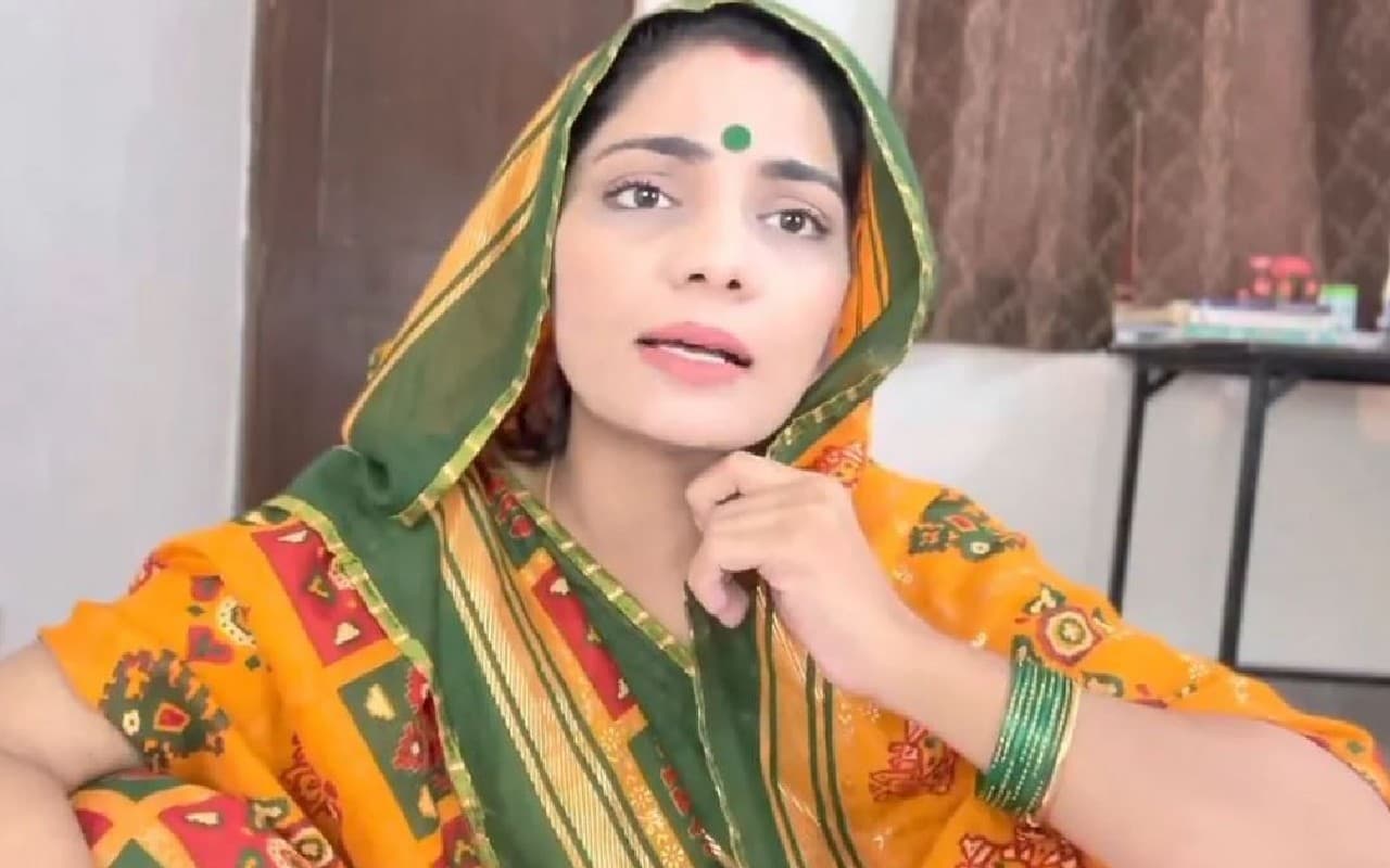 Neha Singh Rathore: "हर वो आदमी बिहार का दुश्मन...", नेहा सिंह राठौर ने सरकार और पत्रकारों पर लगाए ये आरोप