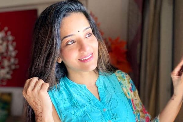 तूफानी सीनियर हिना खान ने ऑरेंज कलर की ड्रेस में शेयर की बेहद खूबसूरत PHOTOS, फैंस बोले- आपकी तसवीर मेरी अगली...