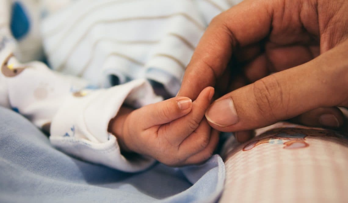 पति की मौत के 11 महीने बाद महिला ने दिया बच्चे को जन्म, IVF तकनीक का लिया सहारा, जानें पूरा मामला