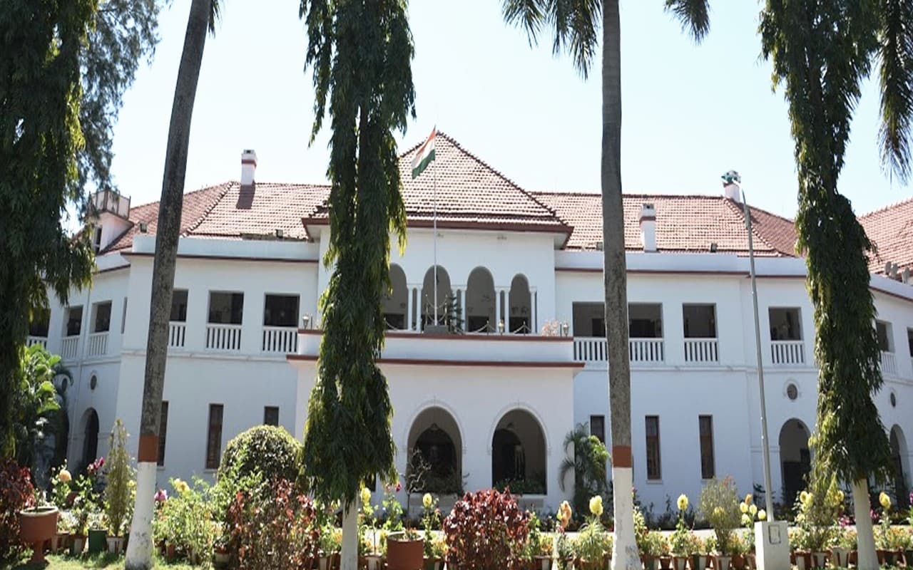 कितना पावरफुल है राज्यपाल का पद, प्रधानमंत्री की तुलना में कितनी मिलती है सैलरी, जानें सबकुछ