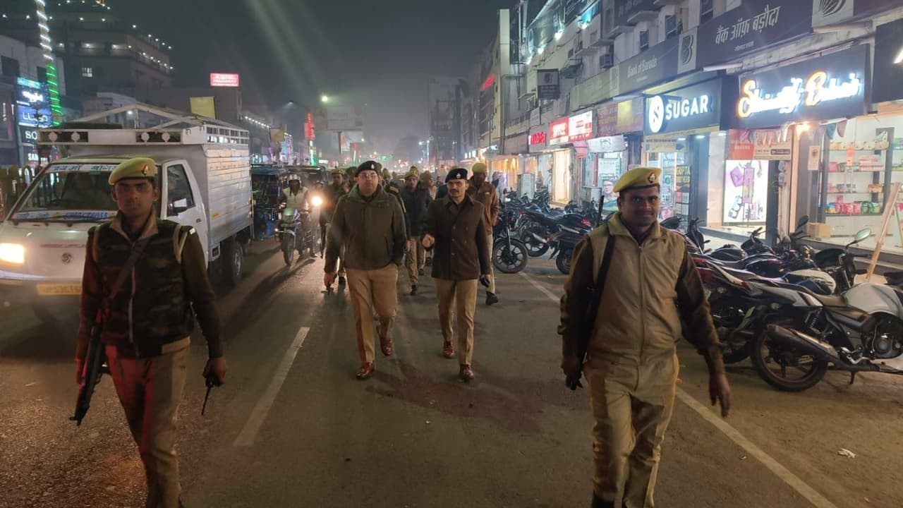 Gorakhpur News: नए साल के जश्न पर रहेगी पुलिस की नजर, नशेड़ियों और बवालियों पर होगी सख्त कार्रवाई
