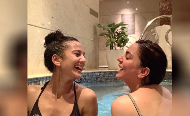 Entertainment News: मलाइका अरोड़ा के लेटेस्ट पोस्ट ने मचायी सनसनी, यूजर्स दे रहे जमकर बधाई